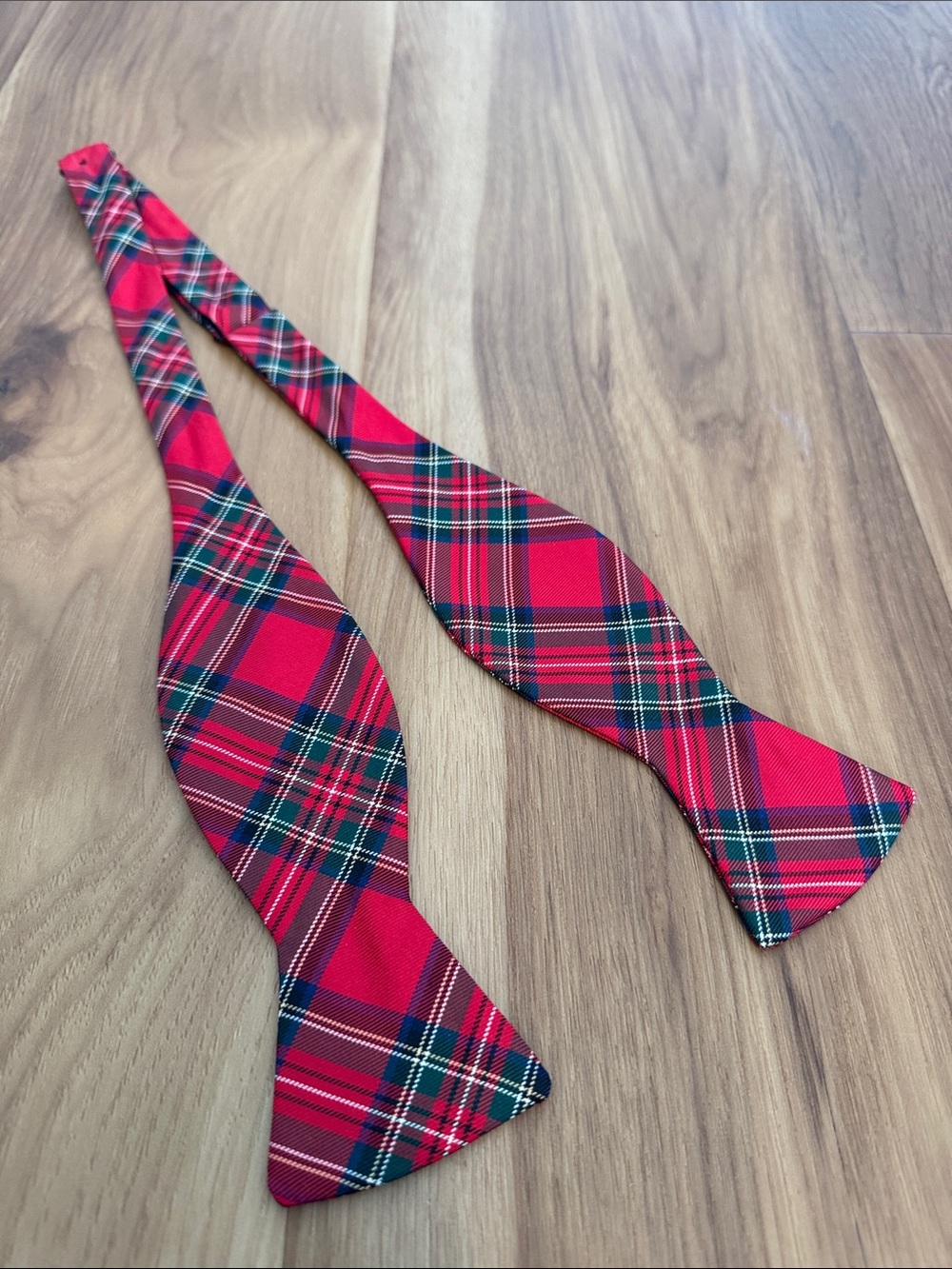 R. Hanauer All Silk Christmas Plaid Adjustable Bow Tie